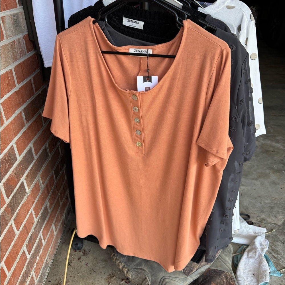 Zenana Outfitters Women's Terracotta Button-Up Blouse